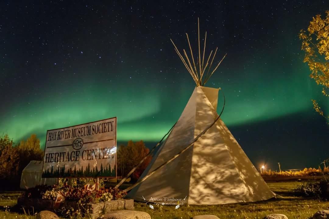 Eileen'S Bed & Breakfast/Guest House Hay River Luaran gambar